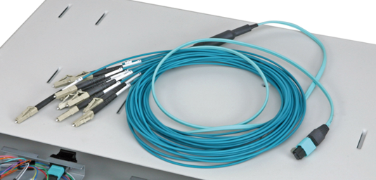 Fan-out cable with MPO and single FOC connectors, photo: eks-engel.de