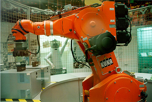 Industrial robots, Photo: KUKA