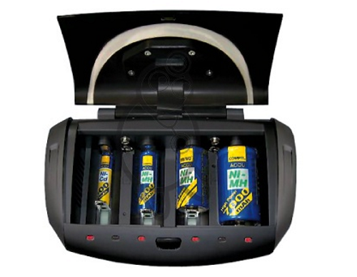 Ladegerät für unterschiedliche Batteriegrößen, Foto: shop.doccheck.com