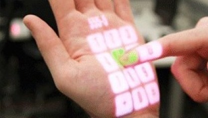 Touch field projected onto the hand with OmniTouch, photo: Winfuture.