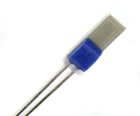 Pt100 thermistor in thin-film technology, photo: cpu.com.